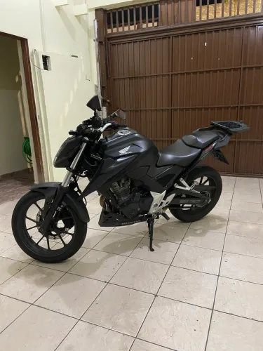 CB 300F