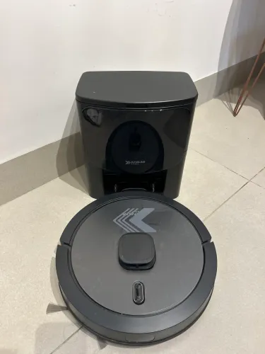 Robô Aspirador e Passa Pano KABUM Smart 900 - 127v - Preto