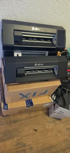 Vendo estoque de acessórios para celulares + equipamentos. Entre em contato para detalhes.