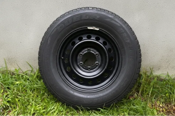 Pneu completo Aro 17