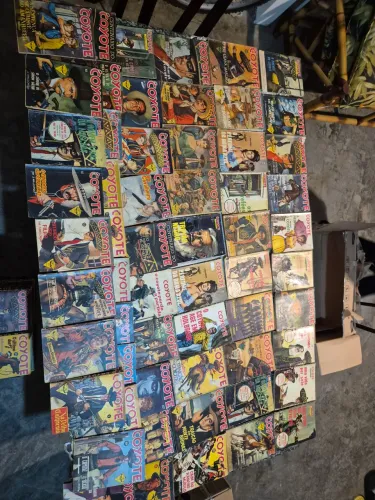 Coleção "O Coyote" com 340 livros, de J. Mallorquí, editora Monterrey.