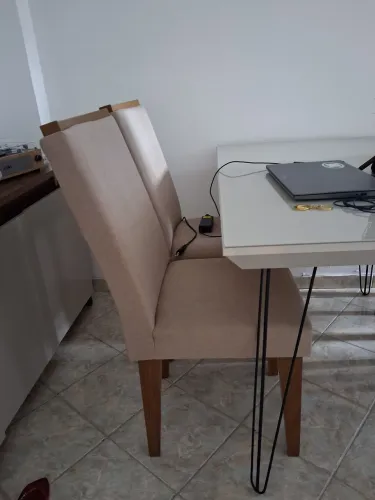 Conjunto 4 cadeiras para mesa jantar - VENDO APENAS AS CADEIRAS. 