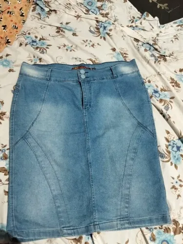 Saia jeans claro semi nova