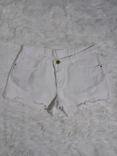 Short Branco Destroyed Tamanho 42