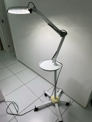 Vendo Lupa para Estética
