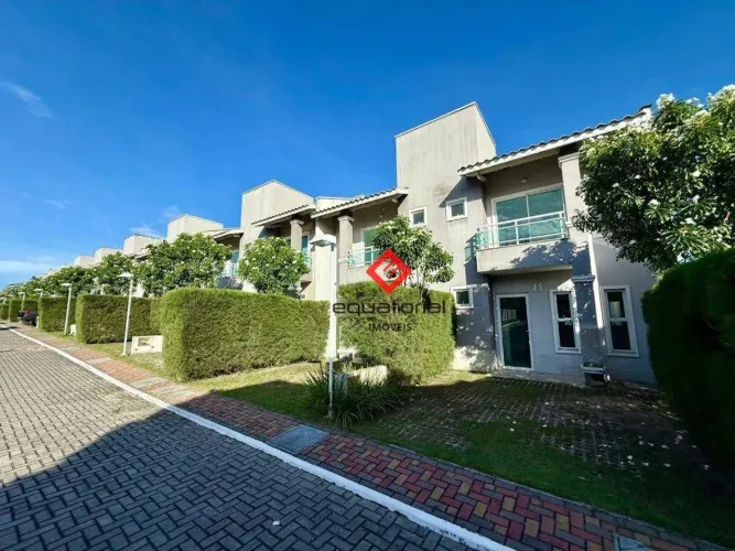 Casa com 3 dormitórios à venda, 84 m² por R$ 369.000 - Lagoa Redonda - Fortaleza/CE