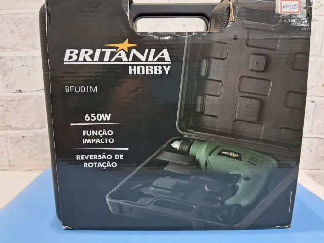 Furadeira de Impacto Britânia Hobby BFU01M com reversão de rotação 