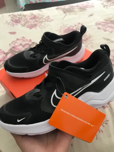 Tênis Nike Infantil Original - Novo, nunca foi usado.