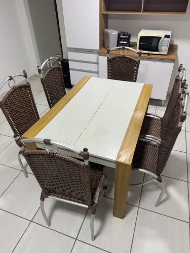Mesa de jantar 6 cadeiras