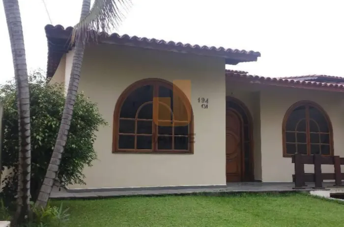 Casa 4 dorms 8 vagas na Rua José Vicente, Tremembé com varanda