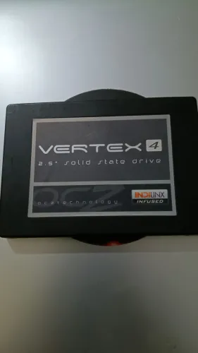 SSD OCZ Vertex 4 256GB SATA lll 2.5" Saúde 99% Saudável Testado no CrystalDiskinfo