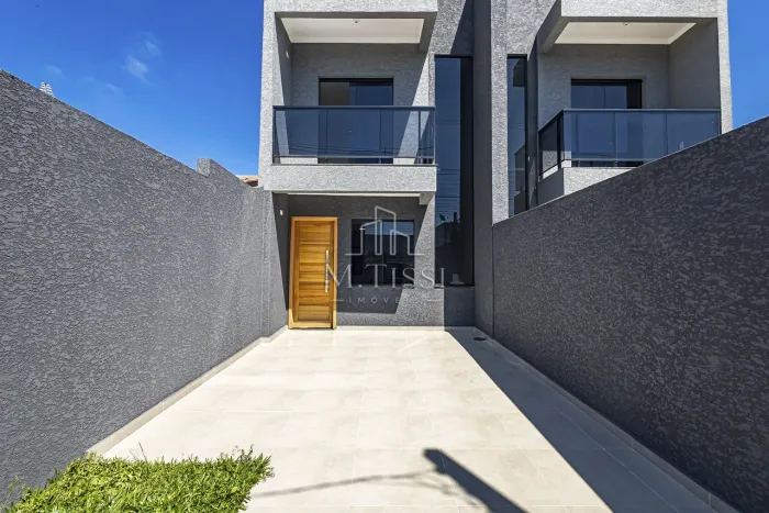 SOBRADO com 3 dormitórios à venda com 82m² por R$ 479.000,00 no bairro Cidade Industrial -