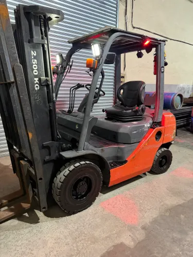 Empilhadeira Toyota 8fg25 capacidade 2500 kg