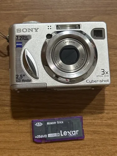 Câmera Digital Sony 7.2 (sem teste)