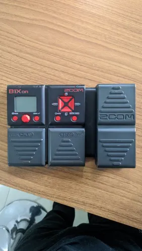 Pedaleira Zoom b1xon