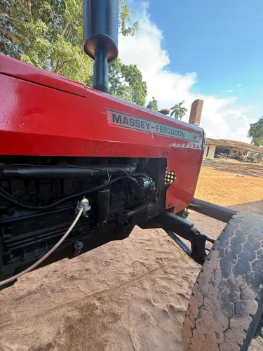 Trator Massey Ferguson 296, 6 cilindros, ano 1988, revisado.