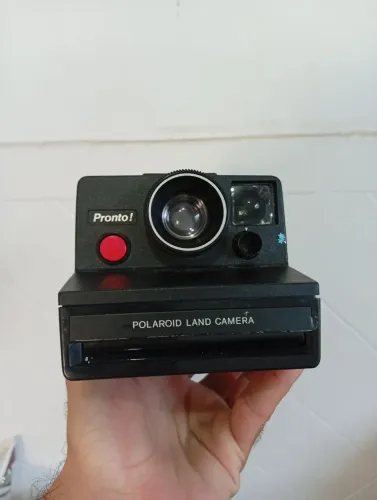 Camera Polaroid em ótimo estado de conservação
