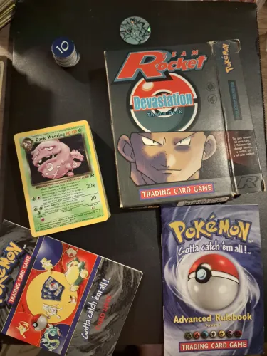 Pokemon TCG - Team Rocket Devastation Theme Deck (Completo e aberto)