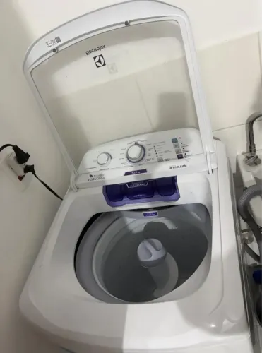 Máquina de lavar Electrolux 10,5kg   Muito nova 