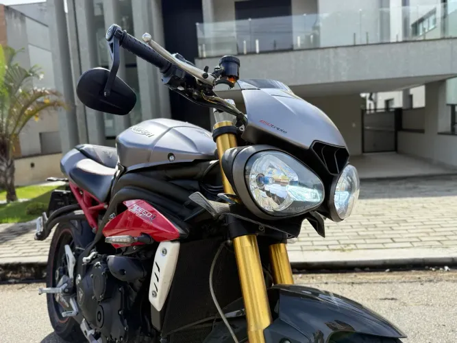 Speed Triple 1050cc