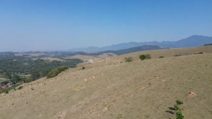 OPORTUNIDADE PARA LOTEAMENTO - 17 HECTARES COM TOPOGRAFIA FAVORÁVEL EM PINDAMONHANGABA/SP