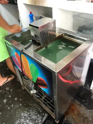 MÁQUINA PICOLE E GELO SABORIZADO