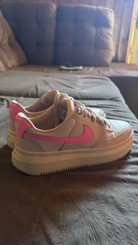 Nike Court Vision