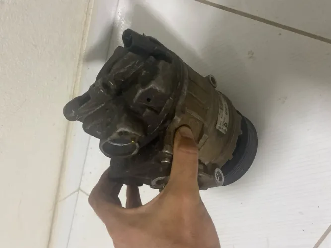 Compressor de ar-condicionado