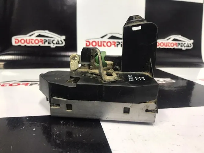 Fechadura Porta Traseira Esquerda Corsa Montana 24414136