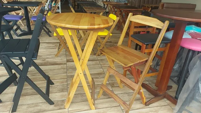 Cadeira Dobrável de Madeira Maciça Alta