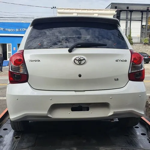 Sucata toyota etios hatch 2020 1.5 automático 36.000 km