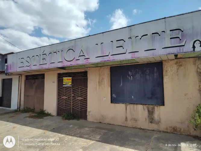 Casa próx a feira do agricultor em Castanhal 400 mil reais 