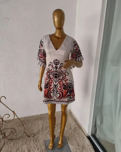 Vestido da grife Colméia 