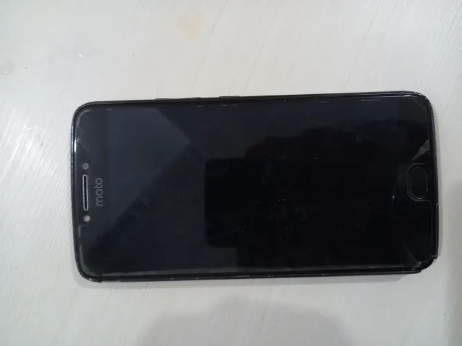 Moto e4 plus para peças 