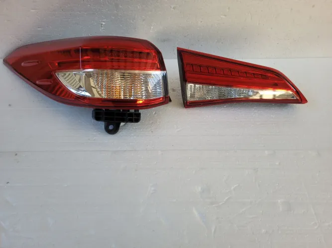 Lanterna esquerda lateral e da tampa yaris sedan led