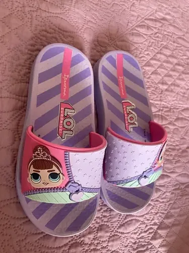 Chinelo Infantil Slide Estampa LOL Surprise Ipanema - Lilás
