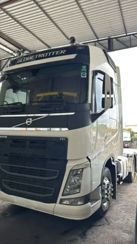 VOLVO FH 460 6X2 TETO ALTO 2021