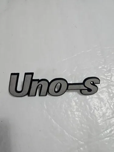 Uno s emblema tampa traseira original