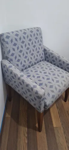 Poltrona Pequena 