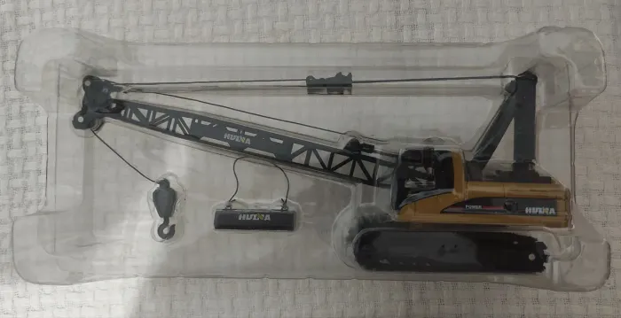 BRINQUEDO ARTICULADO GUINDASTE SOBRE ESTEIRAS 1:50