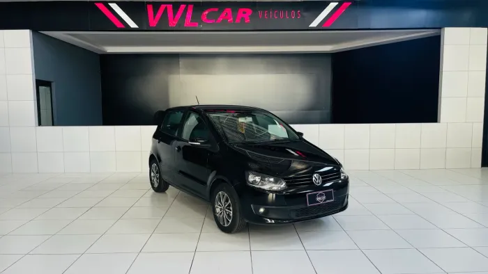 Volkswagen Fox 1.0 MI Total Flex 8V 5P 2014