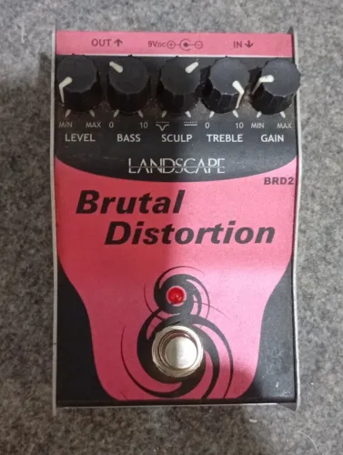 Pedal de distorção para guitarra