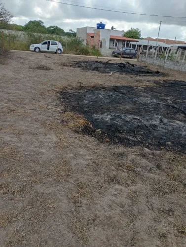 Vendo lote a 600 metros da praça do retiro