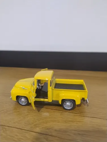 Miniatura Caminhão Amarelo Brilhante Vintage
