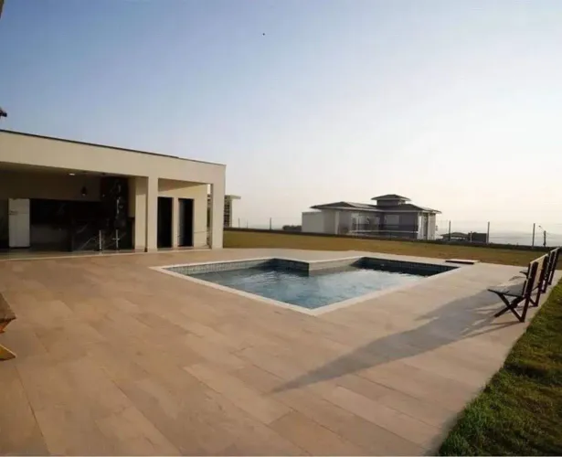 Casa para VENDA no condomínio COLINAS DE INHANDJARA, localizada na cidade de Itupeva/SP.