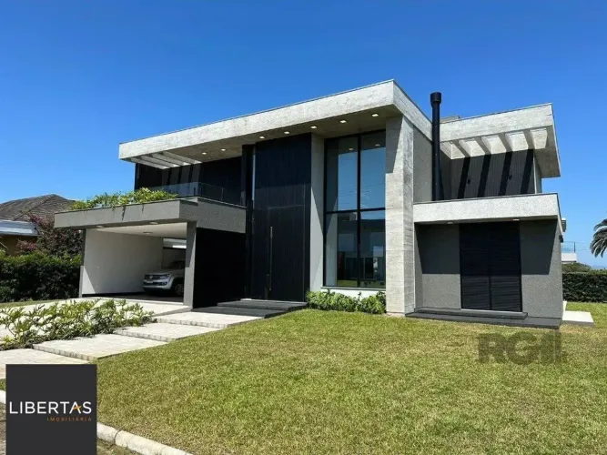 Casa de Condomínio em Atlântida