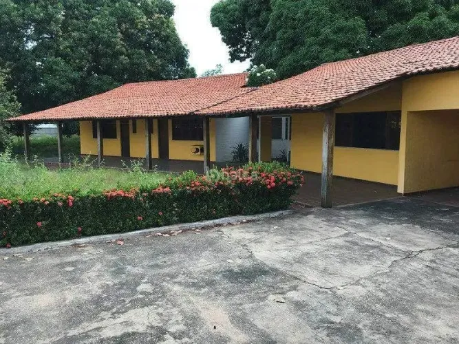 Casa comercial para venda no Cristo Rei, Teresina