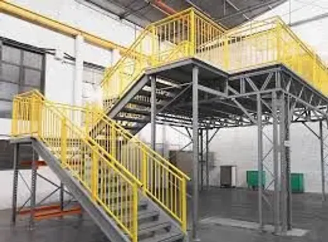 Mezanino Industrial em estrutura metálica