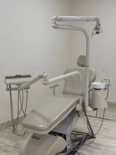 Cadeira Odontológica D700 em ótimo estado