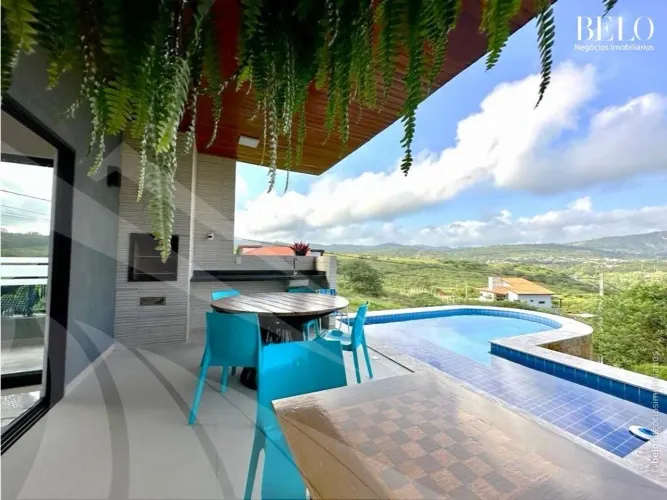 Casa de alto padrão à venda em Gravatá! Conforto, privacidade e lazer completo!